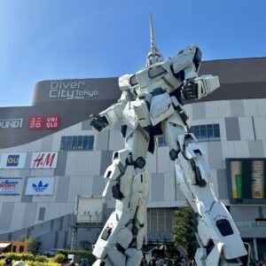 gundam monument in odaiba tokyo