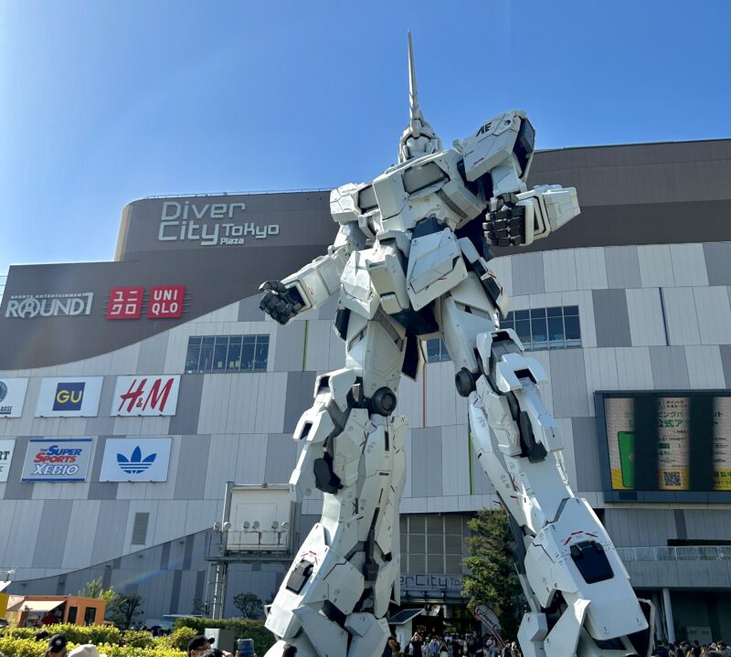 gundam monument in odaiba tokyo